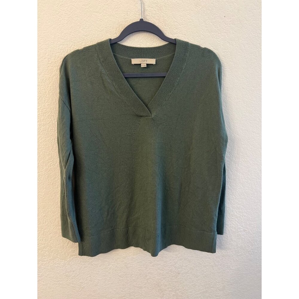 Loft Green V-Neck Sweater Womens size medium